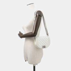مملوكة مسبقًا Chanel Boy Chanel Chain Shoulder Bag White Caviar Leather