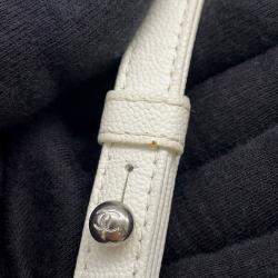 مملوكة مسبقًا Chanel Boy Chanel Chain Shoulder Bag White Caviar Leather