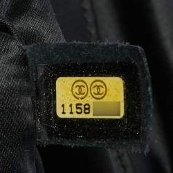 مملوكة مسبقًا حقيبة كتف شانيل جلد مبطن أسود أكورديون بشعار CC