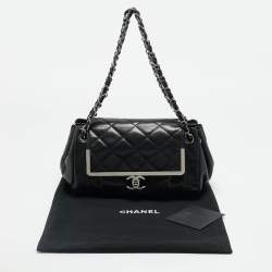 مملوكة مسبقًا حقيبة كتف شانيل جلد مبطن أسود أكورديون بشعار CC