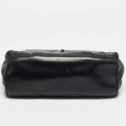 مملوكة مسبقًا حقيبة كتف شانيل جلد مبطن أسود أكورديون بشعار CC