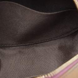 Pre Owned حقيبة كلتش شانيل سلسلة جلد أرجواني مبطن متموج شعار الماركة سي سي