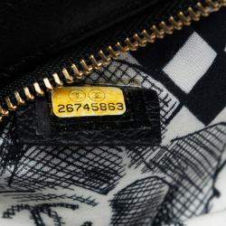 مملوكة مسبقًا حقيبة كلتش شانيل وسّط كافيار حظ البرسيم أسود