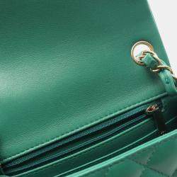 مملوكة مسبقًا Chanel Mini Matelasse Shoulder Bag Lambskin Leather Green