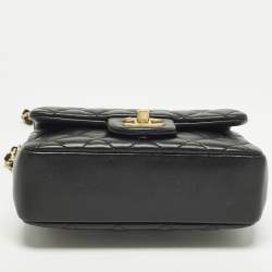 Pre Owned حقيبة شانيل قلاب جلد مبطن لؤلؤ صغيرة مربعة سوداء