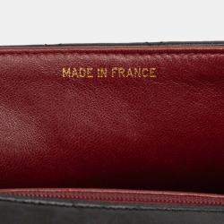 مملوكة مسبقًا حقيبة شانيل سوداء مربعة صغيرة كلاسيك جلد الخروف مع رفرف واحد