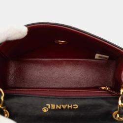 مملوكة مسبقًا حقيبة شانيل سوداء مربعة صغيرة كلاسيك جلد الخروف مع رفرف واحد