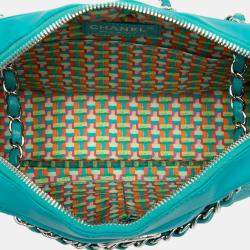 مملوكة مسبقًا حقيبة شانيل زرقاء وسط CC مبطنة جلد الغنم المطاطية كاميرا كوكو رين