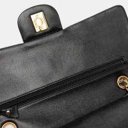 Pre Owned حقيبة فلاب شانيل جلد الخراف كلاسيك مزدوجة سوداء متوسطة الحجم