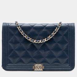 Pre Owned محفظة شانيل بوي جلد حمل مبطنة زرقاء على سلسلة