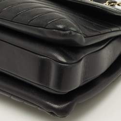 مملوكة مسبقًا Chanel Trendy CC Medium Black Chevron Leather Top Handle Bag