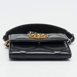 مملوكة مسبقًا محفظة شانيل 19 سلسلة على محفظة جلد مبطن أسود