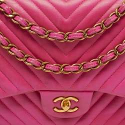 مملوكة مسبقًا Chanel Classic Double Flap Jumbo Pink Chevron Leather Shoulder Bag