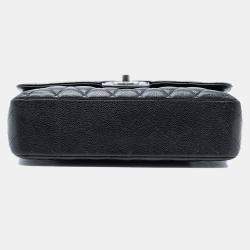 Pre Owned حقيبة شانيل كلاسيك كافيار سوداء متوسطة مزدوجة الغطاء