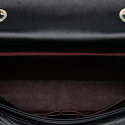 مملوكة مسبقًا Chanel Black CC Chevron Quilted Lambskin Single Flap