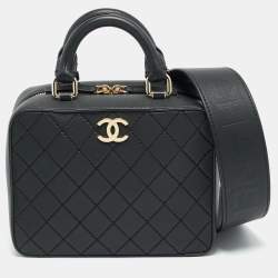 Pre Owned Chanel Travel Kit Black Quilted Leather Vanity Case Bag