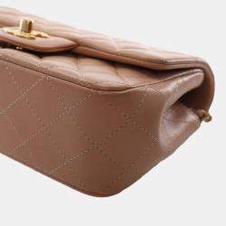 Pre Owned حقيبة شانيل كلاسيكية جلد خاروف بني مستطيلة صغيرة بمقبض علوي وغطاء