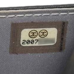 مملوكة مسبقًا Chanel WOC Black Camellia Embossed Leather Clutch Bag