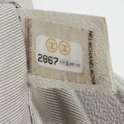 Pre Owned حقيبة شانيل بوي متوسطة رمادية مبطنة جلد كافيار مع قلاب