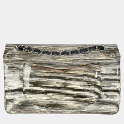 Pre Owned حقيبة شانيل كلاسيكية مزدوجة مبتكرة مخططة بالأبيض والأسود حجم متوسط