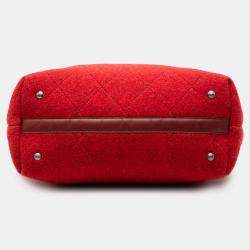 Pre Owned حقيبة شانيل حمراء وسط مبطنة من اللباد