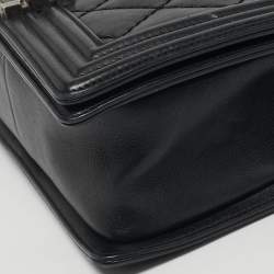 Pre Owned حقيبة بوي شانيـل قـلاب جلـد مبطن ميديوم كافيـار سوداء