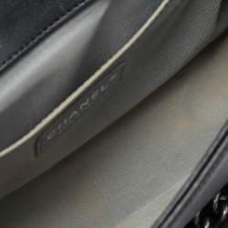 Pre Owned حقيبة بوي شانيـل قـلاب جلـد مبطن ميديوم كافيـار سوداء