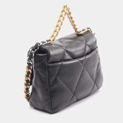مملوكة مسبقًا Chanel 19 Disneuf Matelasse Shoulder Bag In Lambskin Leather Black