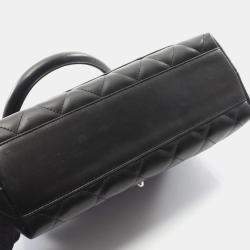 Pre Owned شنيل حقيبة مقبض علوي مبطن جلد حملان أسود