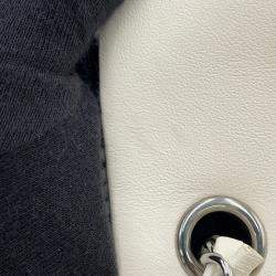 Pre Owned حقيبة شامية بيضاء سوداء تويد كوكو مارك صغيرة بسلسلة كتف