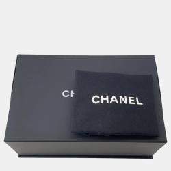 Pre Owned حقيبة شامية بيضاء سوداء تويد كوكو مارك صغيرة بسلسلة كتف