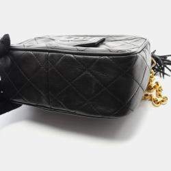 مملوكة مسبقًا حقيبة كتف شانيل ماتلاسيه جلد حملان أسود