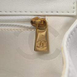 مملوكة مسبقًا Chanel Wild Stitch Handbag Leather White