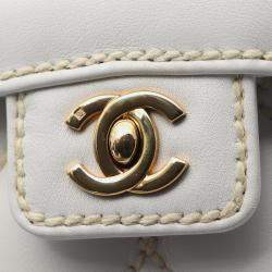 مملوكة مسبقًا Chanel Wild Stitch Handbag Leather White