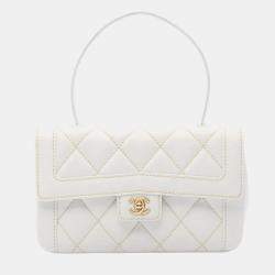 مملوكة مسبقًا Chanel Wild Stitch Handbag Leather White