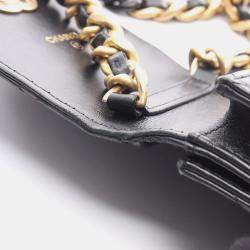 مملوكة مسبقًا Chanel Matelasse Shoulder Bag Leather Black