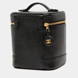 Pre Owned حقيبة شانيل فانيتي كافيار CC سوداء