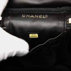 Pre Owned حقيبة شانيل فانيتي كافيار CC سوداء