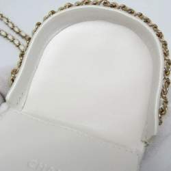 مملوكة مسبقًا Chanel Matelasse Chain Shoulder Coin Purse Leather Chain/Shoulder Wallet Pearl White