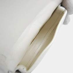 مملوكة مسبقًا Chanel Matelasse Chain Shoulder Coin Purse Leather Chain/Shoulder Wallet Pearl White