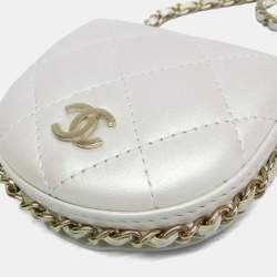 مملوكة مسبقًا Chanel Matelasse Chain Shoulder Coin Purse Leather Chain/Shoulder Wallet Pearl White
