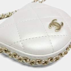 مملوكة مسبقًا Chanel Matelasse Chain Shoulder Coin Purse Leather Chain/Shoulder Wallet Pearl White