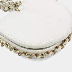 مملوكة مسبقًا Chanel Matelasse Chain Shoulder Coin Purse Leather Chain/Shoulder Wallet Pearl White