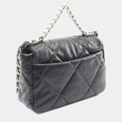 مملوكة مسبقًا حقيبة كتف شانيل 19 ديزنوف ماتلاس جلد خروف لون أسود