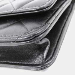 مملوكة مسبقًا محفظة تشانيل جلد أسود مع سلسلة