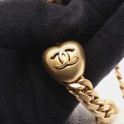 مملوكة مسبقًا Chanel Matelasse Shoulder Bag In Calfskin Leather White