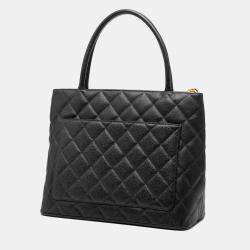 مملوكة مسبقًا حقيبة يد توت شانيل ميداليون كافيار أسود