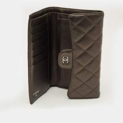 مملوكة مسبقًا محفظة شانيل جلد كافيار مبطنة سوداء كلاسيكية حجم كبير 