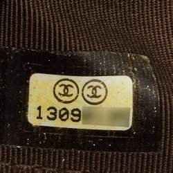 مملوكة مسبقًا محفظة شانيل جلد كافيار مبطنة سوداء كلاسيكية حجم كبير 