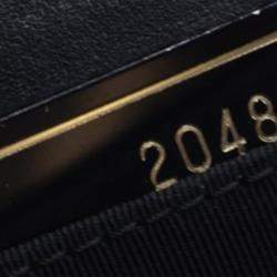 مملوكة مسبقًا حقيبة شانيل بلاك لامع كريستال أكريليك زخرفي فلاب أفقي بوي بريك